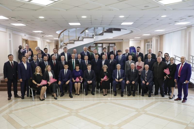 В свердловской облсти избрали 50 новых депутатов заксобрания