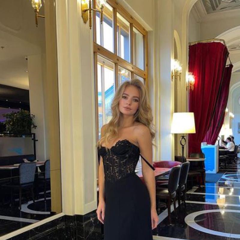 Лиза Пескова