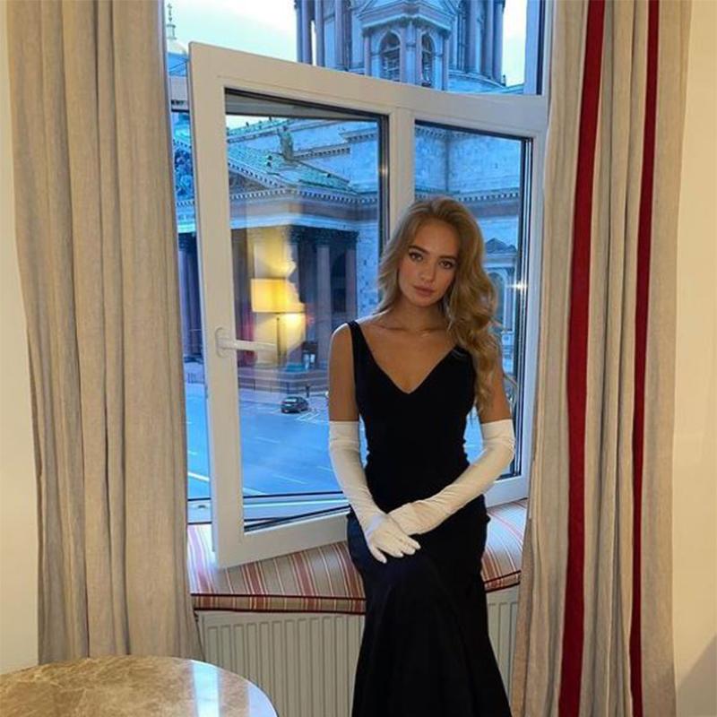 Лиза Пескова