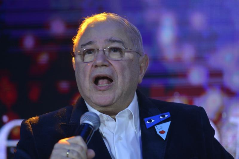 Евгений Петросян