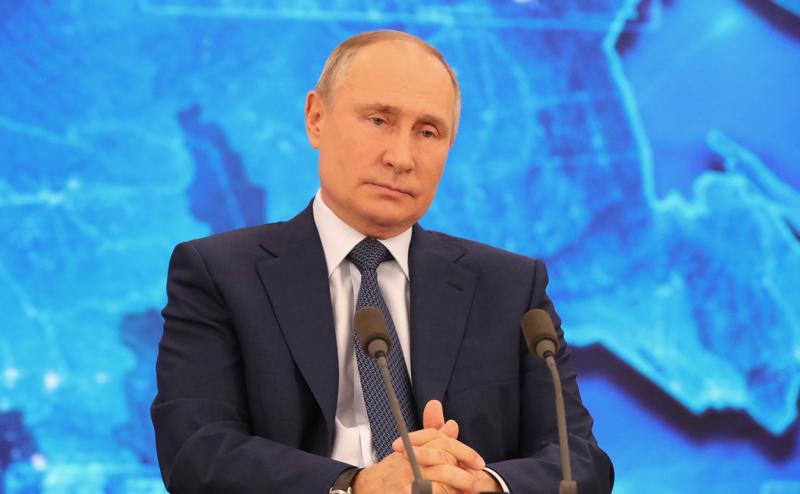 Путин наградил двух челябинок почетными званиями