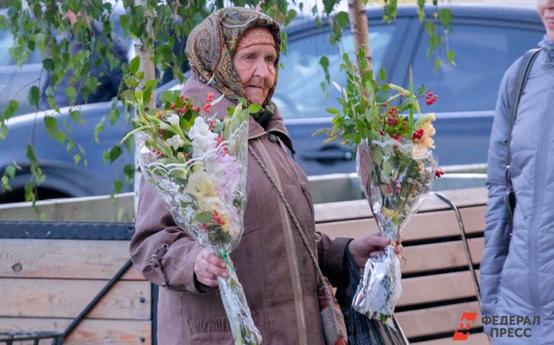 Снизить уровень бедности в России власти пытаются с 2017 года