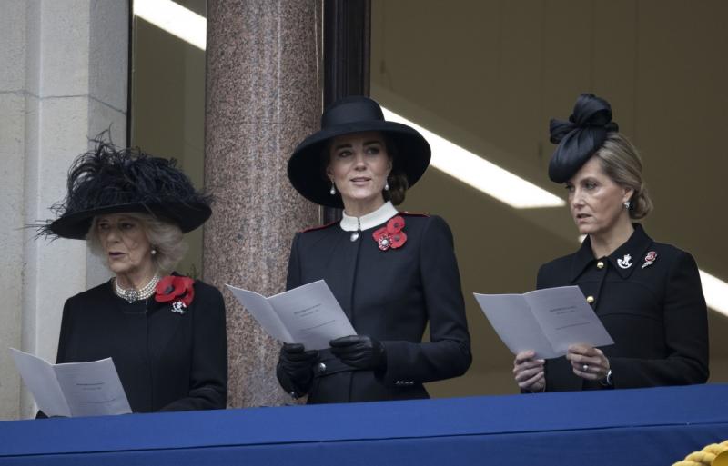 Кейт приняла участие в мероприятии в День памяти павших