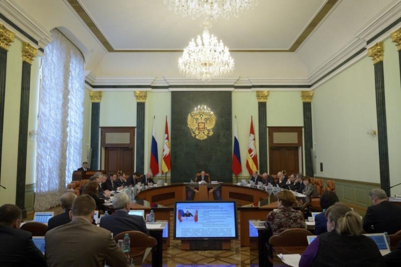 Челябинских чиновников не будут отстранять от работы за отсутствие прививки от ковида