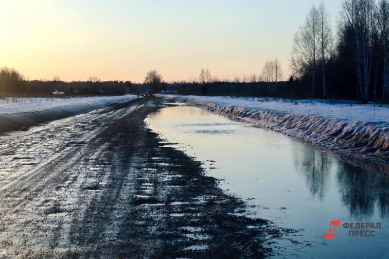 Жители Челябинской области пожаловались, что дорогу Париж-Джабык отсыпают мрамором