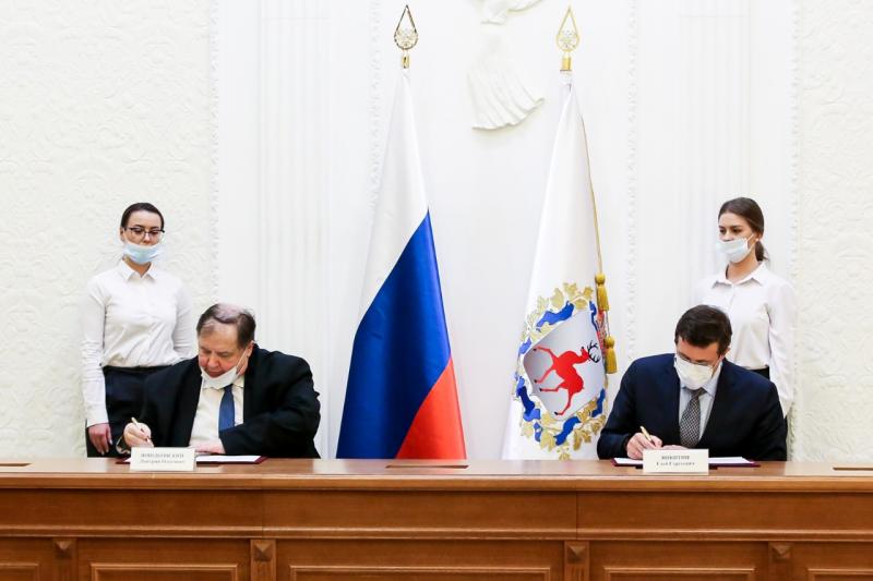Губернатор Глеб Никитин и президент РААСН Дмитрий Швидковский подписали соглашение о сотрудничестве