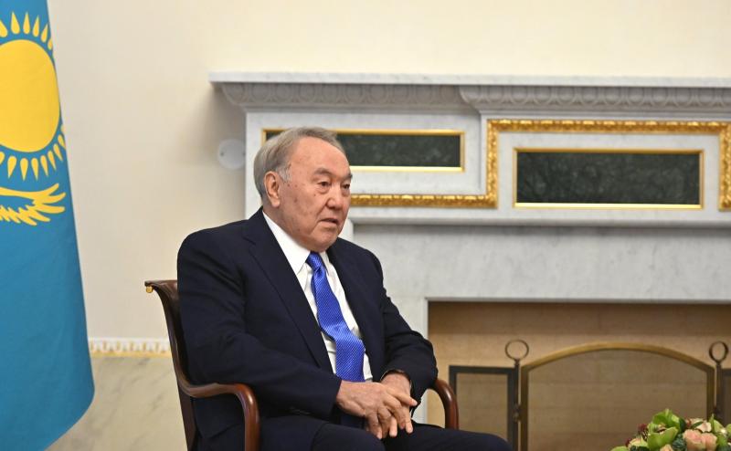 О позиции Назарбаева заявил его пресс-секретарь