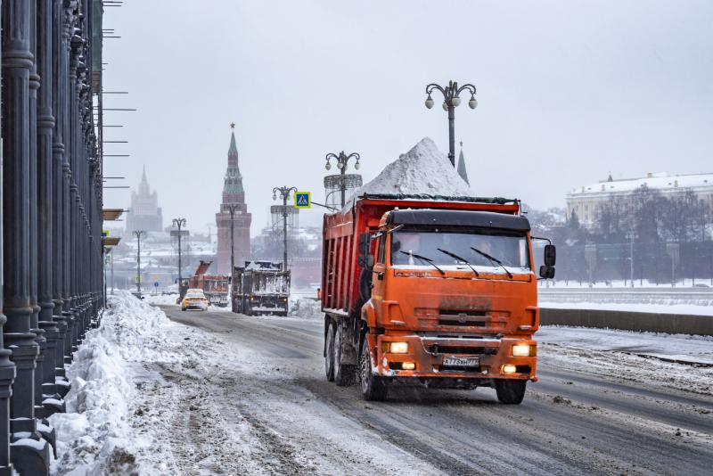 По прогнозу синоптиков Росгидромета, в Москве ожидается снег, мокрый снег