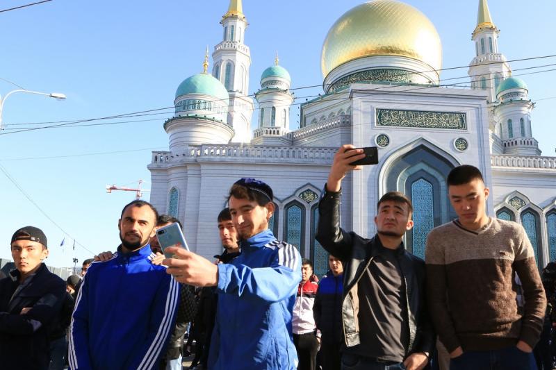 Обнаженная фотосессия у мечети задела чувства мусульман