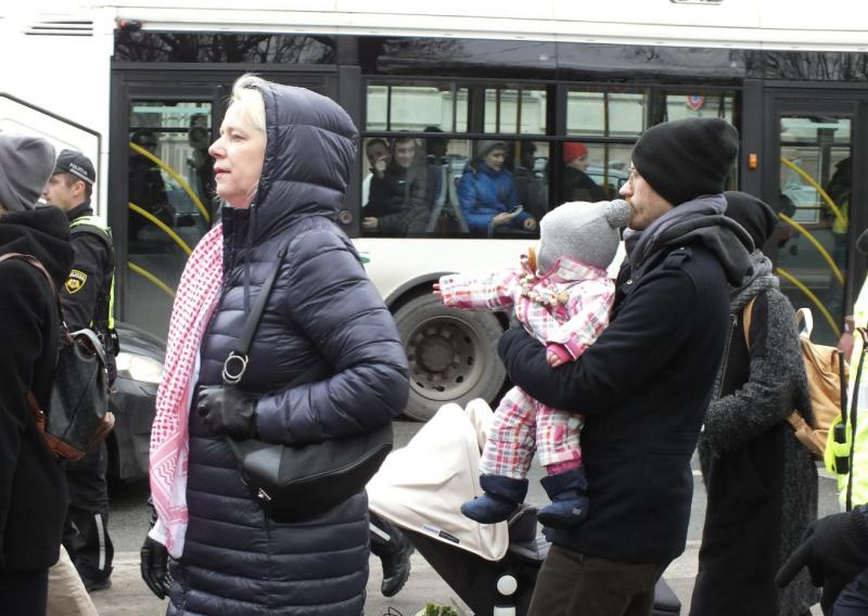 Власти ДНР организовывают эвакуацию населения в Россию из-за военной угрозы