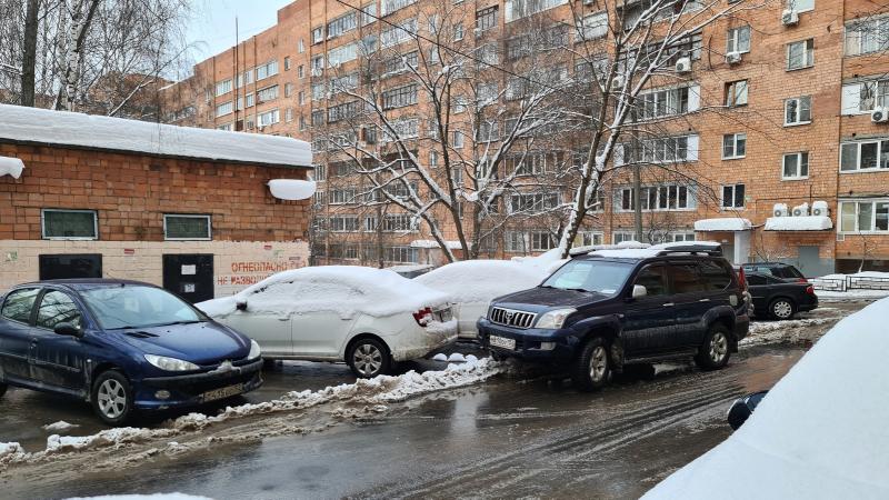 Первые 15 минут парковками можно пользоваться бесплатно