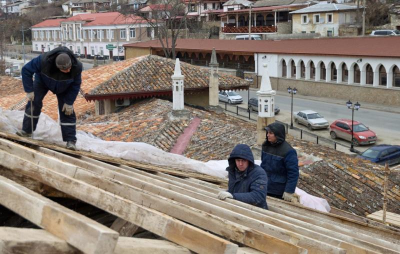Единственный в мире объект крымскотатарской дворцовой архитектуры разрушается