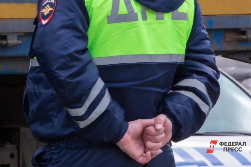 Сотрудник ГИБДД задержан за взятки на Сахалине