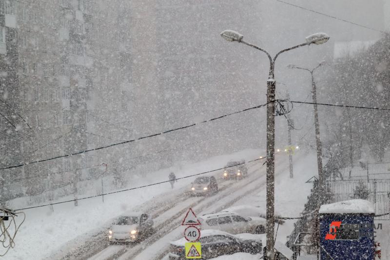 Снегопад во Владивостоке