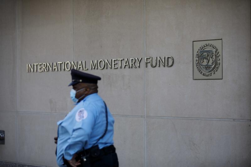В МВФ считают, что у России есть доллары