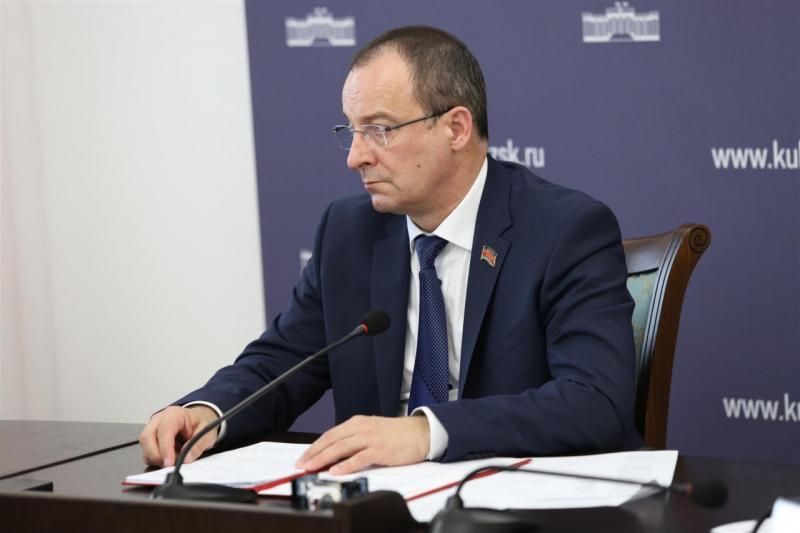Бурлачко наметил основные векторы работы регионального парламента