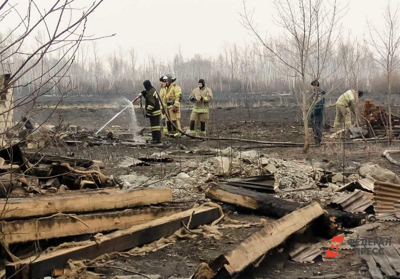 Огнем уничтожены 6 жилых домов, здание школы и почты