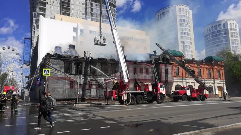 Пока неясно, удастся ли восстановить историческое здание после пожара
