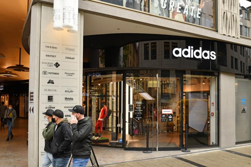 Adidas будет доступен в мультибрендовых магазинах