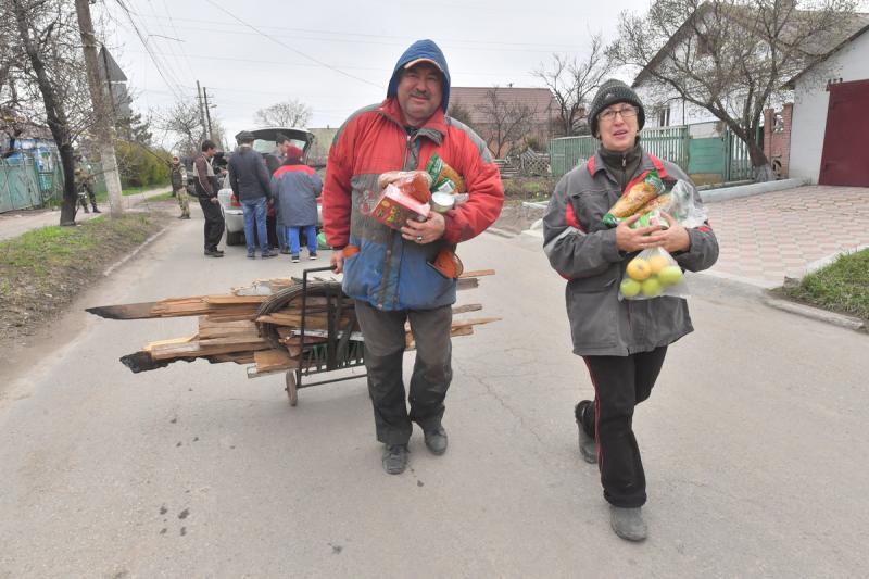 35 тонн вещей и продуктов собрали для жителей Донбасса
