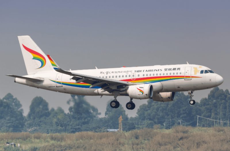 Самолет Tibet Airlines