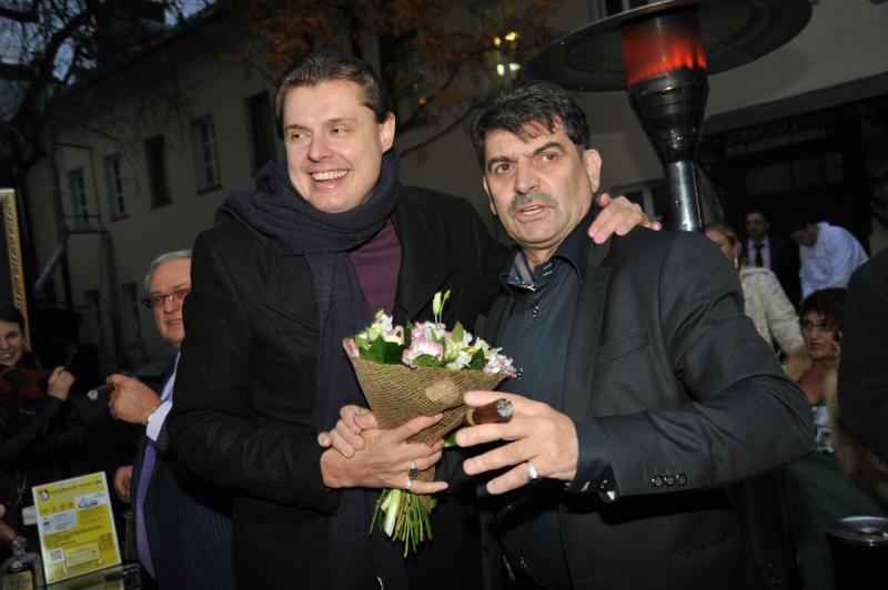 Понасенков* (слева) добровольно подал документы в Минюст