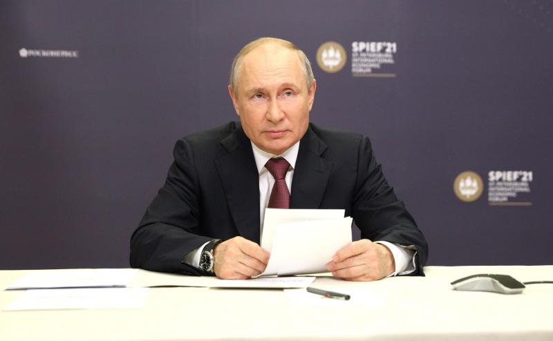 Путин объяснил, кто из бизнеса сможет получить льготы