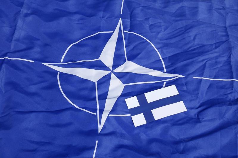Флаг НАТО и Финляндии