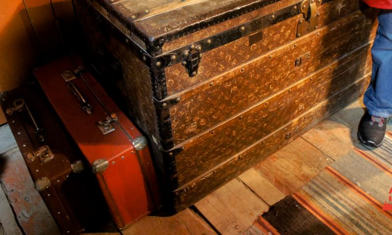 Старые чемоданы