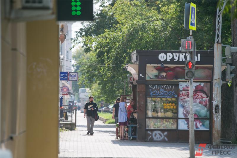 На деньги от торговых палаток за аренду земли дома жители смогут отремонтировать подъезды