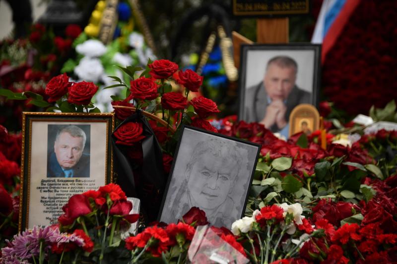 Владимир Жириновский умер 6 апреля