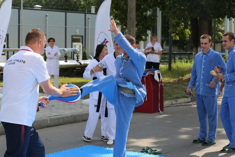 Спортсмены дали пациентам госпиталя в Подольске шесть мастер-классов