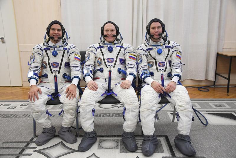 Космонавты на МКС