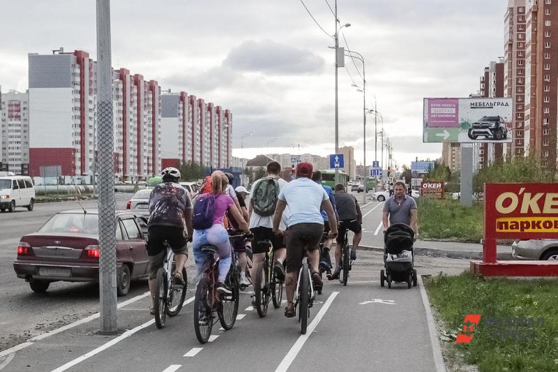 Велосипедисты на улицах города