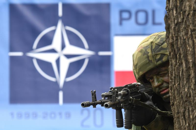 военный НАТО