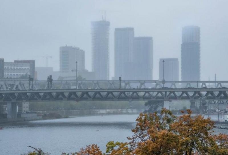 В Москве туман