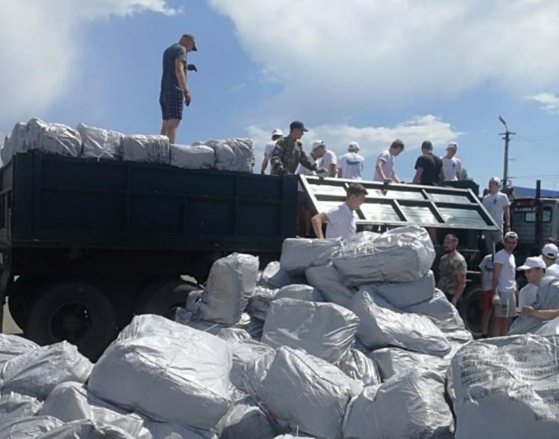 Общий объем гуманитарных поставок Херсонской области составил более 610 тонн.