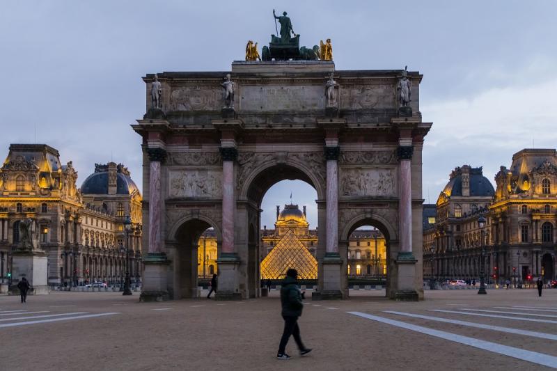 триумфальная арка в париже