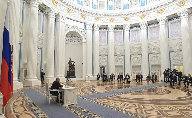 Путин проводит заседание Совбеза 21 февраля 2022 года