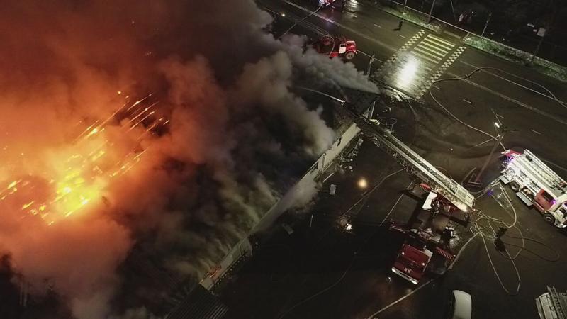Число погибших при пожаре в развлекательном центре Костромы выросло до 13