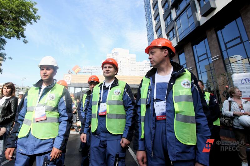 Югра и Свердловская область на следующие три года запланировали восстановительные работы в 327 объектах соцкультбыта Макеевки