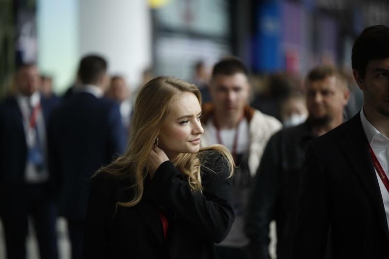 Лиза Пескова