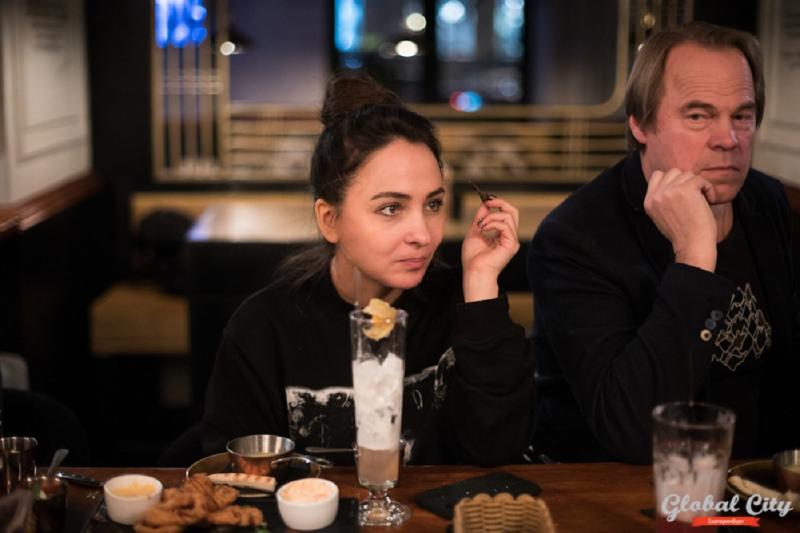 Посетители бара