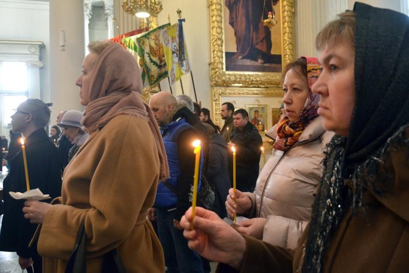 Служба в церкви