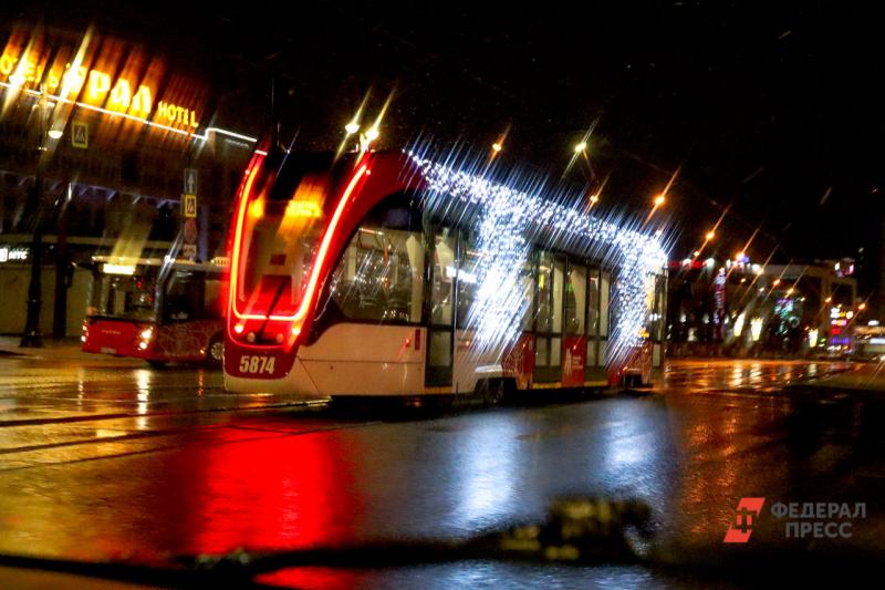 Трамвай и автобус в Перми