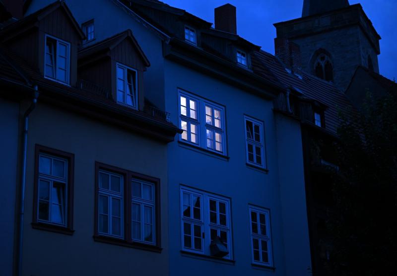 свет в окне