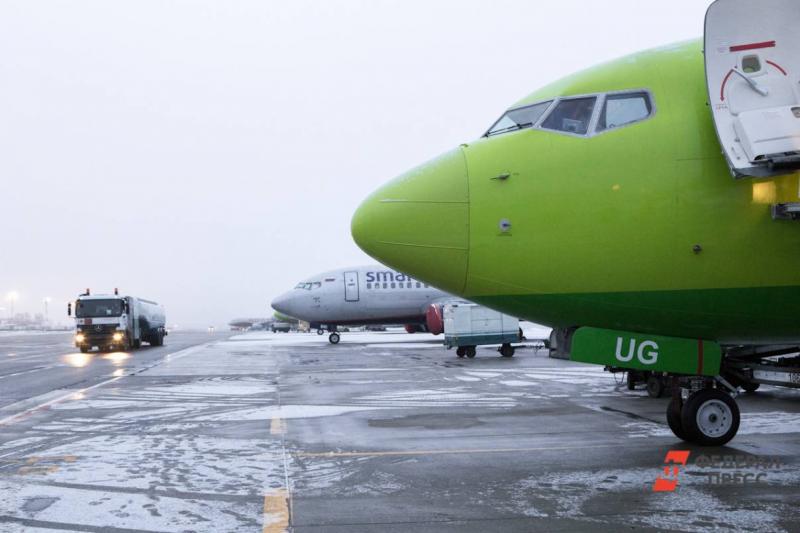 Зеленый самолет
