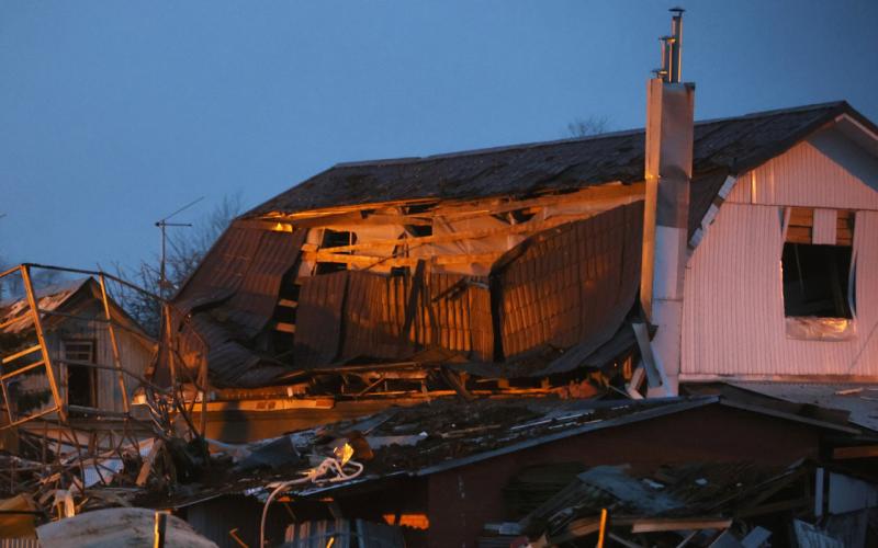 Жилые дома, разрушенные в результате взрыва, в Киреевске