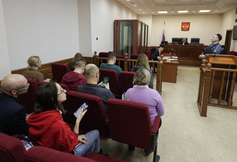 В Москве судья исключила присяжного из слушания по делу об убийстве тюменской школьницы