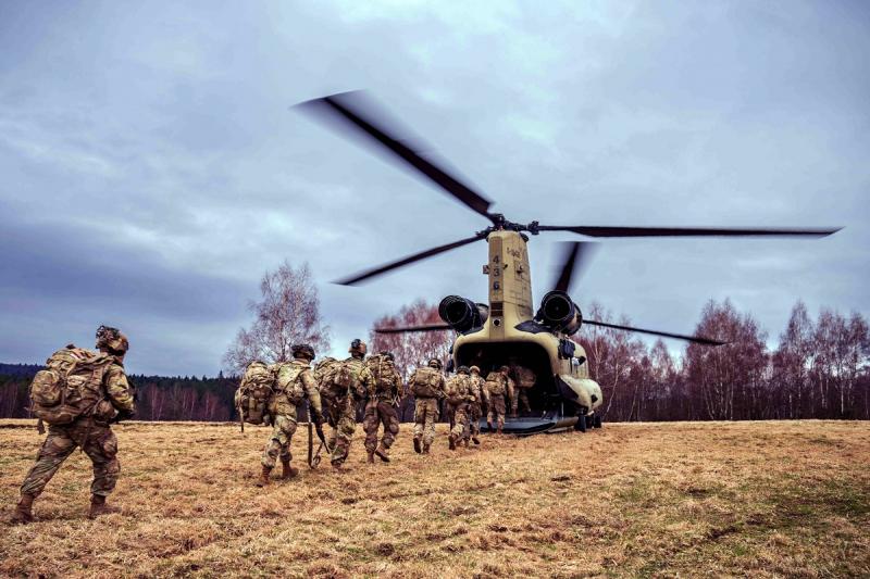 военные